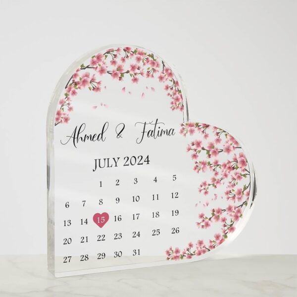 Personalized Arabic Wedding Gift for Couples, couple names in English, side shot